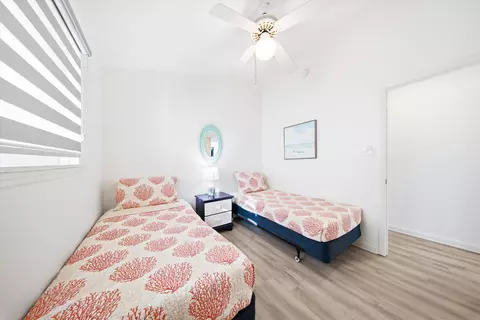 Bedroom - 340-350 E Ocean Dr #KEY colony, Key Colony Beach, FL 33051 photo 11 of 15