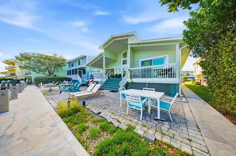 Exterior - 340-350 E Ocean Dr #KEY colony, Key Colony Beach, FL 33051 photo 5 of 14