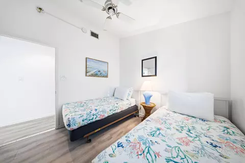 Bedroom - 340-350 E Ocean Dr #KEY colony, Key Colony Beach, FL 33051 photo 2 of 15