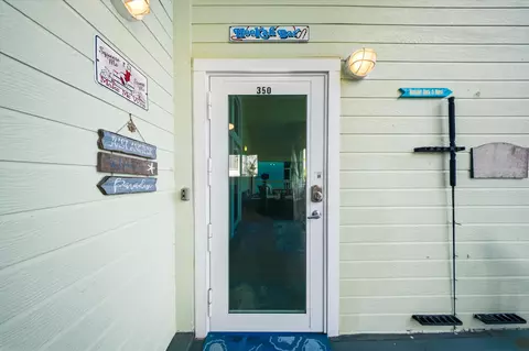 Entry Way - 340-350 E Ocean Dr #KEY colony, Key Colony Beach, FL 33051 photo 6 of 7