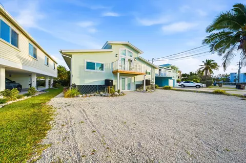 Exterior - 340-350 E Ocean Dr #KEY colony, Key Colony Beach, FL 33051 photo 3 of 14