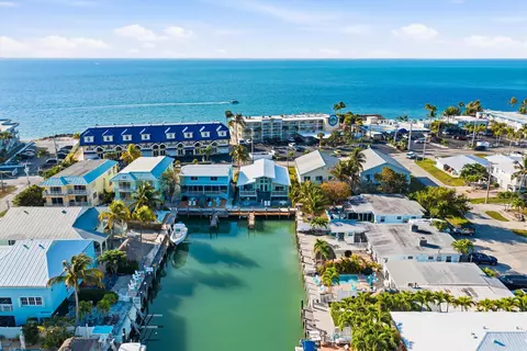 View/Area - 340-350 E Ocean Dr #KEY colony, Key Colony Beach, FL 33051 photo 4 of 19