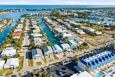View/Area - 340-350 E Ocean Dr #KEY colony, Key Colony Beach, FL 33051 photo 7 of 19
