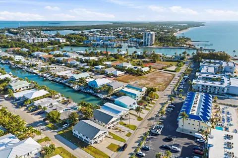 View/Area - 340-350 E Ocean Dr #KEY colony, Key Colony Beach, FL 33051 photo 6 of 19