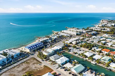 View/Area - 340-350 E Ocean Dr #KEY colony, Key Colony Beach, FL 33051 photo 13 of 19