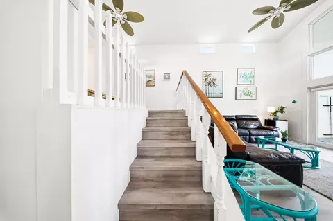 Entry Way - 340-350 E Ocean Dr #KEY colony, Key Colony Beach, FL 33051 photo 4 of 7