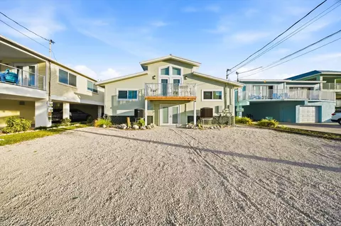 Exterior - 340-350 E Ocean Dr #KEY colony, Key Colony Beach, FL 33051 photo 4 of 14