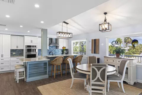 Dining - 16823 E Point Dr, Sugarloaf Key, FL 33042 photo 3 of 3