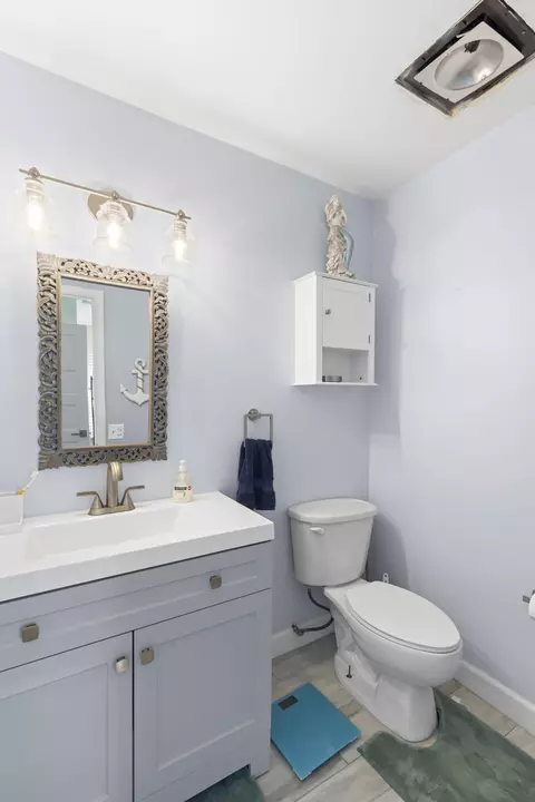 Bath - 16823 E Point Dr, Sugarloaf Key, FL 33042 photo 1 of 3