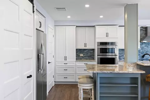 Kitchen - 16823 E Point Dr, Sugarloaf Key, FL 33042 photo 1 of 8