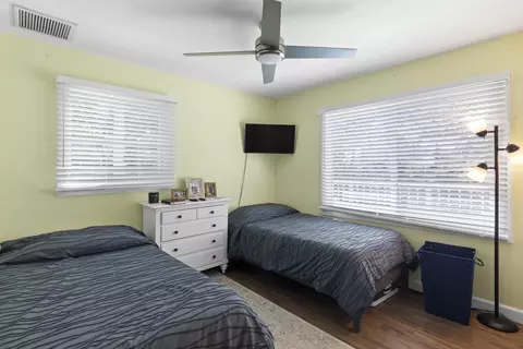 Bedroom - 16823 E Point Dr, Sugarloaf Key, FL 33042 photo 1 of 5