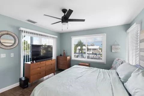 Bedroom - 16823 E Point Dr, Sugarloaf Key, FL 33042 photo 4 of 5
