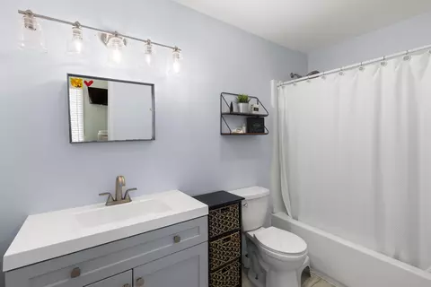 Bath - 16823 E Point Dr, Sugarloaf Key, FL 33042 photo 2 of 3