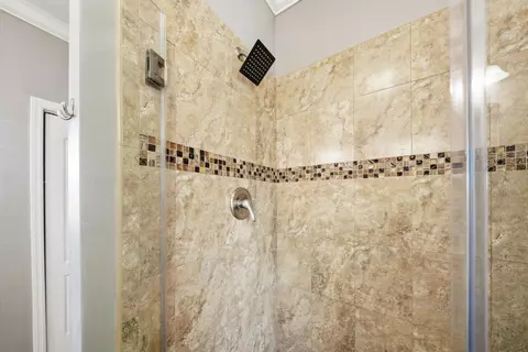 Bath - 116 Avenue K, Marathon, FL 33050 photo 3 of 4