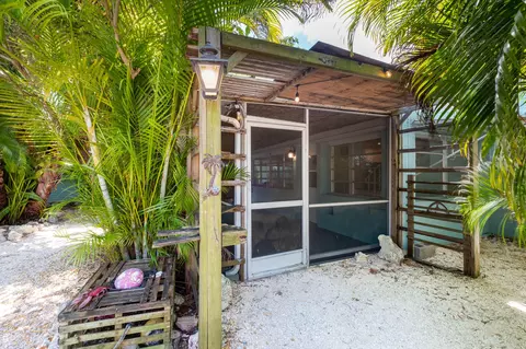 273 Loeb Ave, Key Largo, FL 33037 photo 2