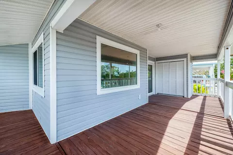 Exterior - 29048 Iris Dr, Big Pine Key, FL 33043 photo 5 of 13