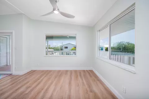 Living - 29048 Iris Dr, Big Pine Key, FL 33043 photo 3 of 5