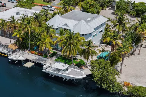 136 San Remo Dr, Islamorada, FL 33036