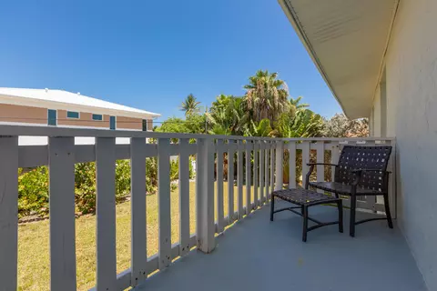 Exterior - 280290 3rd St, Key Colony, FL 33051 photo 6 of 7