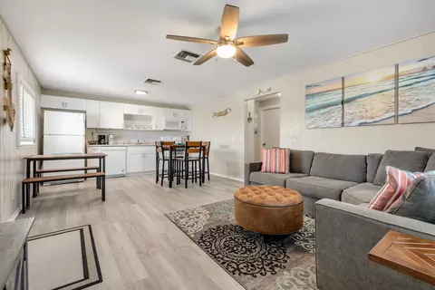 Living - 280290 3rd St, Key Colony, FL 33051 photo 1 of 4