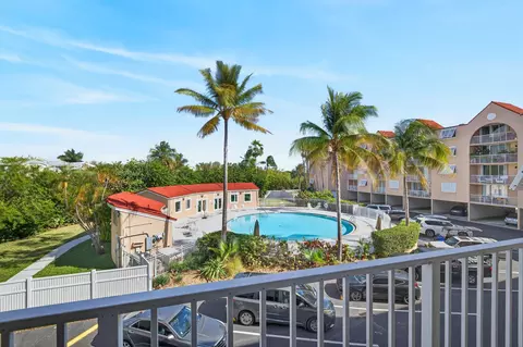 3930 S Roosevelt Blvd #208N, Key West, FL 33040