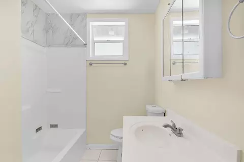 Bath - 477 W 105th Street Ocean, Marathon, FL 33050 photo 1 of 2