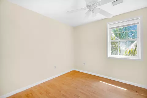 Bedroom - 477 W 105th Street Ocean, Marathon, FL 33050 photo 4 of 11