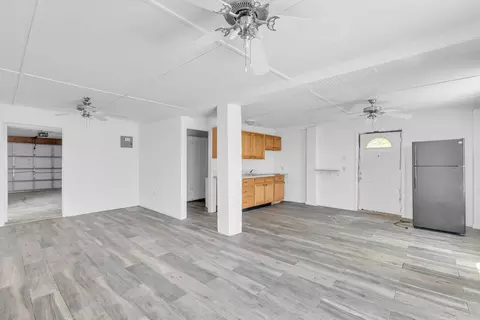 Living - 477 W 105th Street Ocean, Marathon, FL 33050 photo 4 of 4