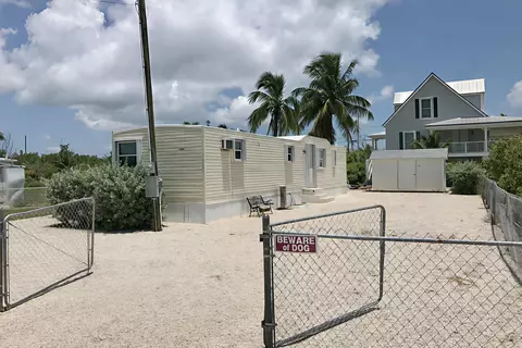 31247 Avenue I, Big Pine Key, FL 33043