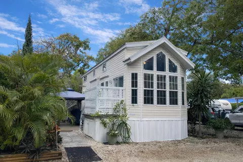 101551 Overseas Hwy #159, Key Largo, FL 33037
