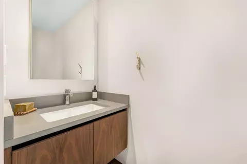 Bath - 21 Stillwright Way, Key Largo, FL 33037 photo 6 of 6