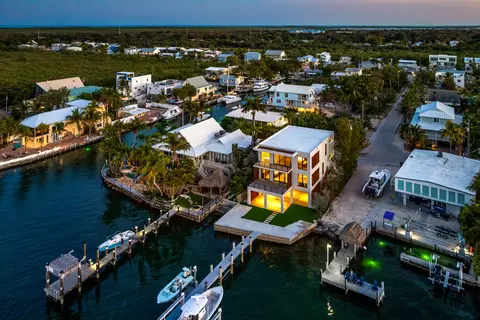 View/Area - 21 Stillwright Way, Key Largo, FL 33037 photo 3 of 20