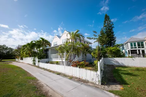 25 Kingfisher Ln, Key West, FL 33040