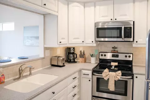 12400 Overseas Hwy Apt Villa #VILLA 3, Marathon, FL 33050 photo 7