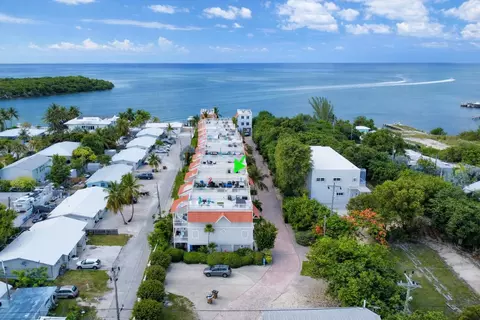 12400 Overseas Hwy Apt Villa #VILLA 3, Marathon, FL 33050 photo 4