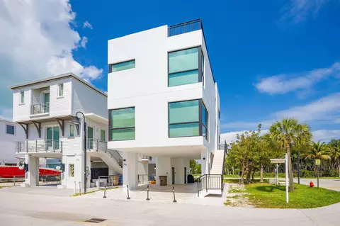 94825 Overseas Hwy #209, Key Largo, FL 33037