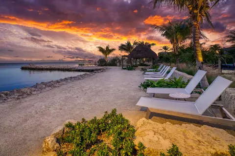 82779 Old Hwy #8, Islamorada, FL 33036