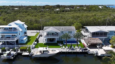34 S Blackwater Ln, Key Largo, FL 33037