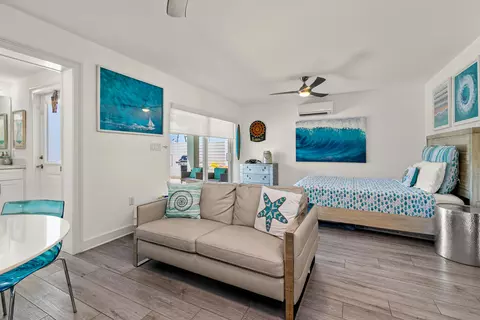 Bedroom - 443 Sombrero Beach Rd, Marathon, FL 33050 photo 3 of 12