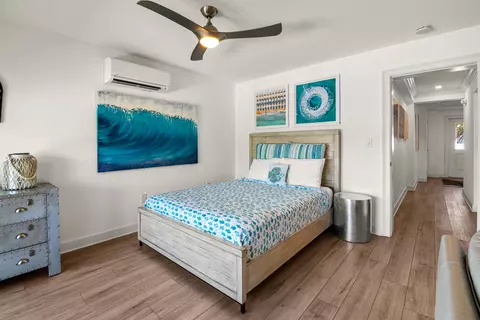 Bedroom - 443 Sombrero Beach Rd, Marathon, FL 33050 photo 2 of 12