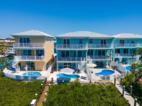 Exterior - 443 Sombrero Beach Rd, Marathon, FL 33050 photo 8 of 8