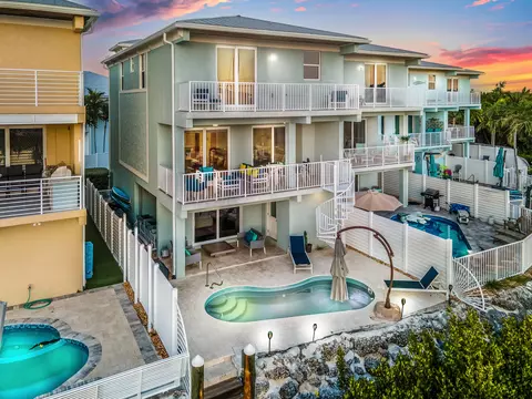 Exterior - 443 Sombrero Beach Rd, Marathon, FL 33050 photo 2 of 8