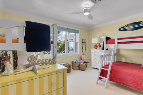 Bedroom - 5 Sunset Key Dr, Key West, FL 33040 photo 7 of 9