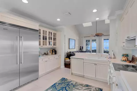 Kitchen - 5 Sunset Key Dr, Key West, FL 33040 photo 3 of 3