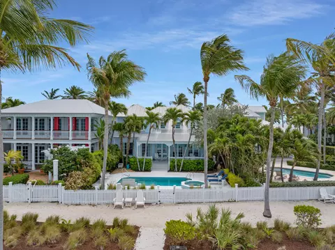 Exterior - 5 Sunset Key Dr, Key West, FL 33040 photo 2 of 13