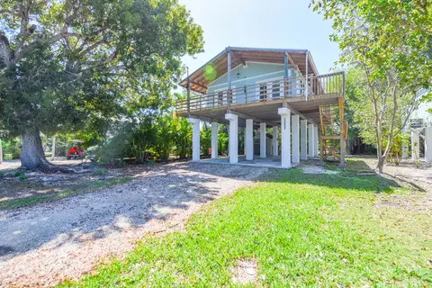 31042 Avenue J, Big Pine Key, FL 33043