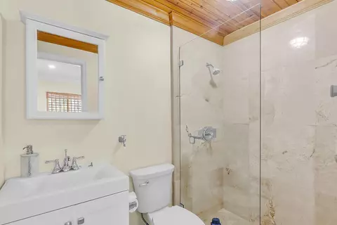105 2nd Ln, Key Largo, FL 33037 photo 19
