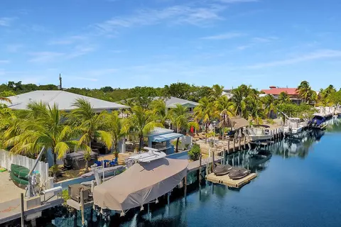 105 2nd Ln, Key Largo, FL 33037 photo 11