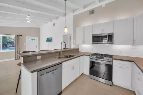 Kitchen - 124 S Hammock Rd, Islamorada, FL 33036 photo 3 of 3