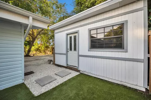 Exterior - 124 S Hammock Rd, Islamorada, FL 33036 photo 3 of 5